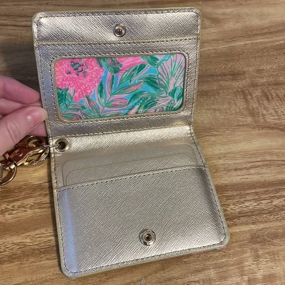 Lily Pulitzer wristlet - Picture 6 of 9
